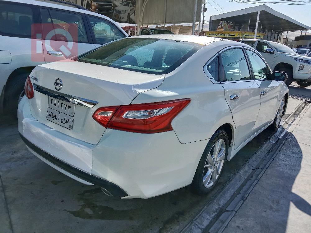 Nissan Altima